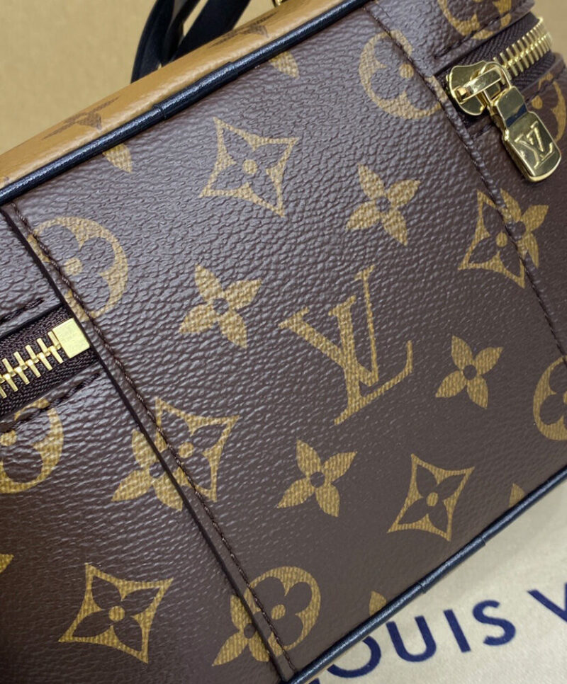 Louis Vuitton Vanity Chain Pouch M47125 Brown